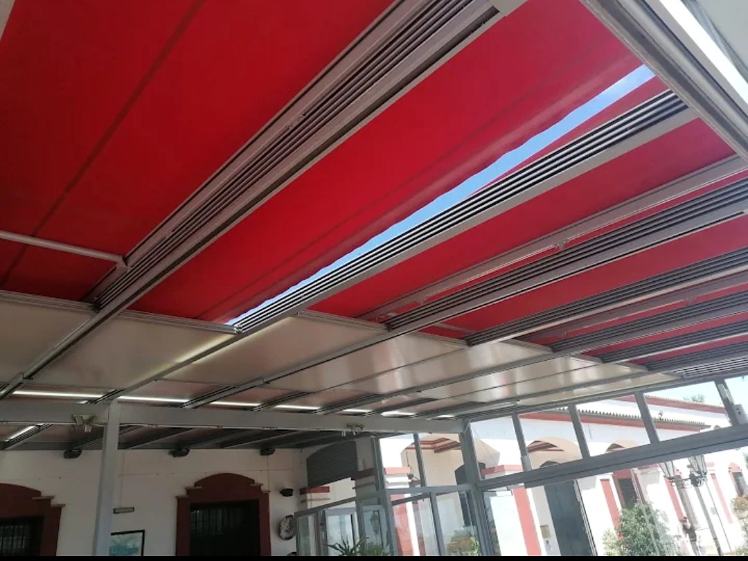 Trabajo de Aluminios y Toldos Miguel Canela en Alcalá de Guadaíra