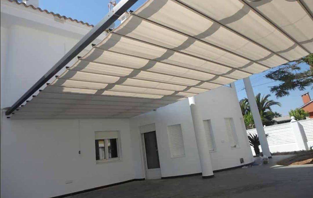 Trabajo de Aluminios y Toldos Miguel Canela en Alcalá de Guadaíra